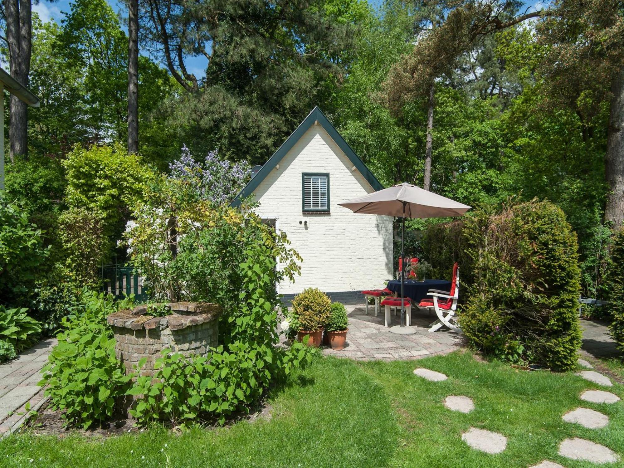 Pleasing Holiday Home In Schoorl With Patio Εξωτερικό φωτογραφία